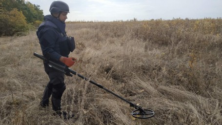 На Луганщині проводиться виявлення та вилучення вибухонебезпечних предметів