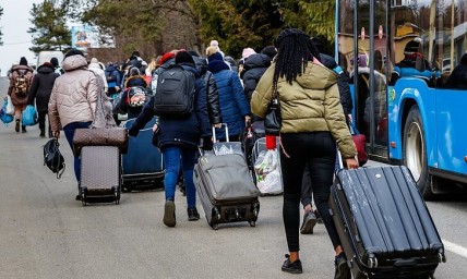 Безкоштовна евакуація на захід України
