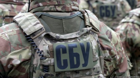 В Лисичанске поймали "телефонного террориста", занимавшегося продажей военных средств поражения