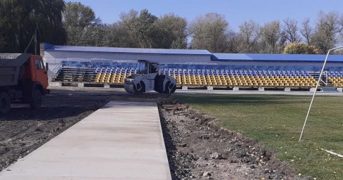 Продовжується реконструкція стадіону  в Станиці Луганській у рамках Великого будівництва