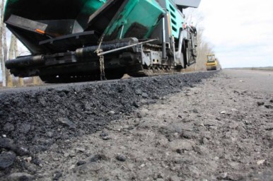 На дорогах Луганщины начинаются масштабные работы по ликвидации ямочности